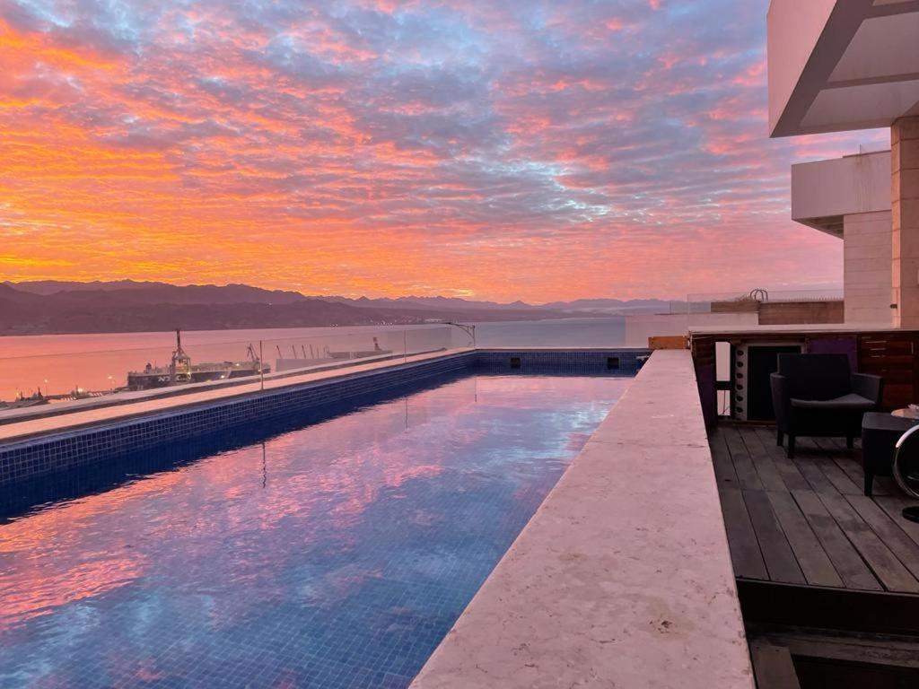Private Pool Luxury Penthouses Sea View 埃拉特 外观 照片